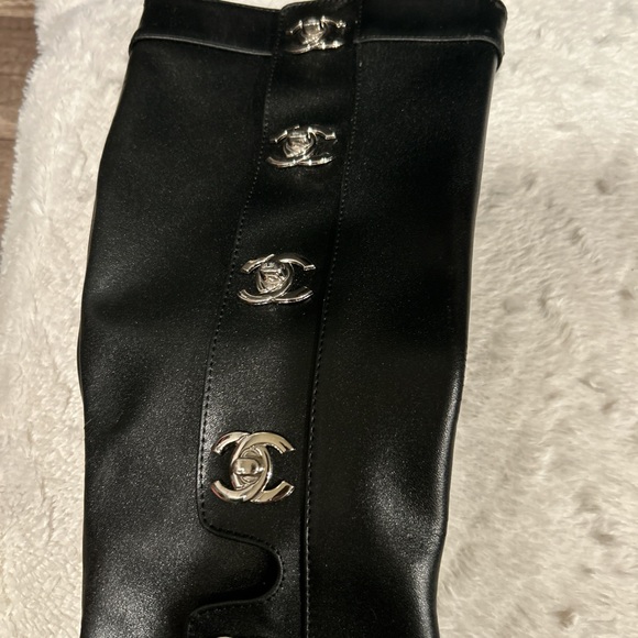 Chanel Interlocking CC Logo Leather Riding Boots - Picture 4 of 8